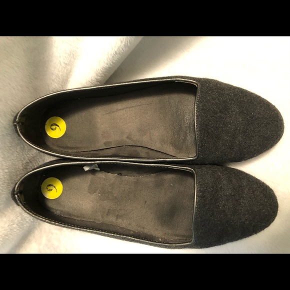 Aerosoles Max Bet Grey Felt Upper Loafers - Picture 2 of 6